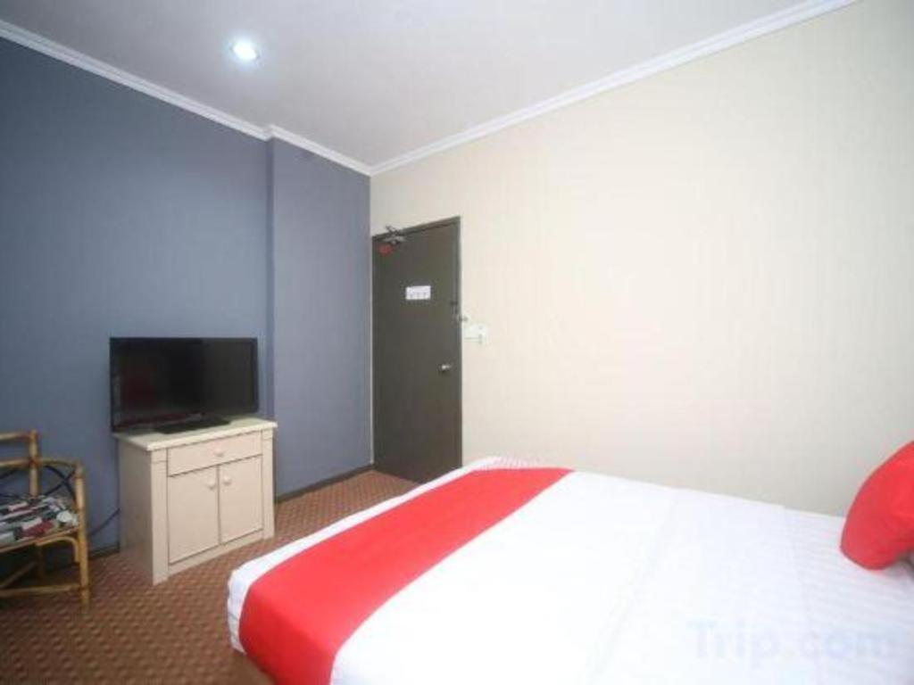 Oyo 563 Jockey Lodge Hotel Сандакан Экстерьер фото