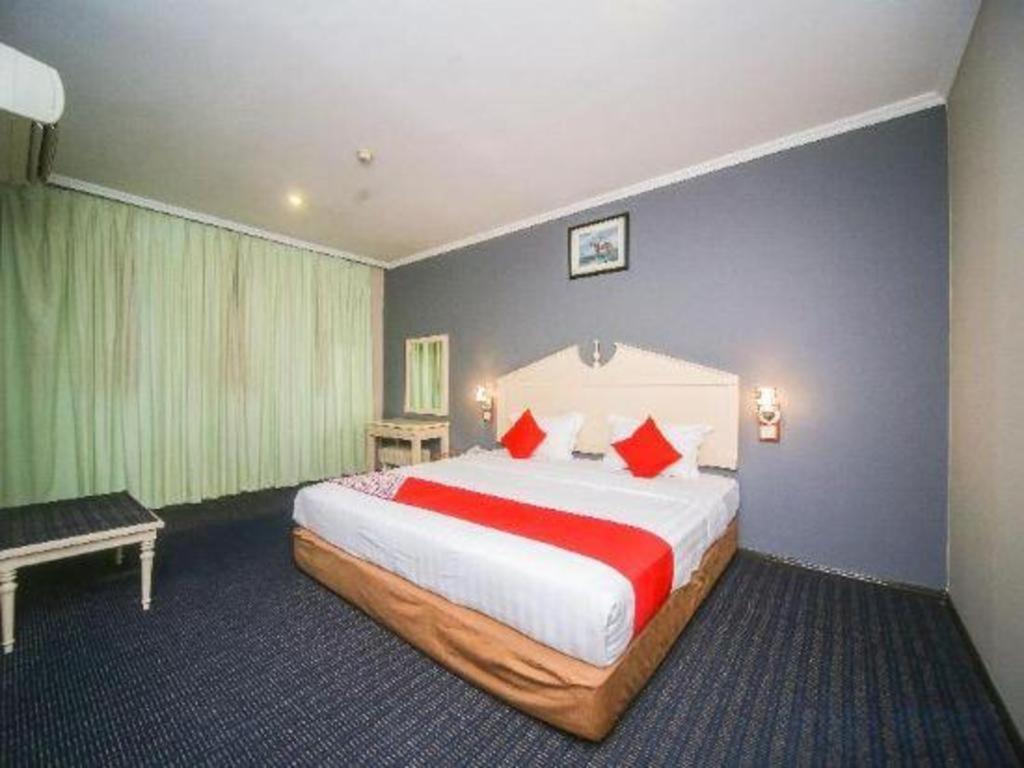 Oyo 563 Jockey Lodge Hotel Сандакан Экстерьер фото